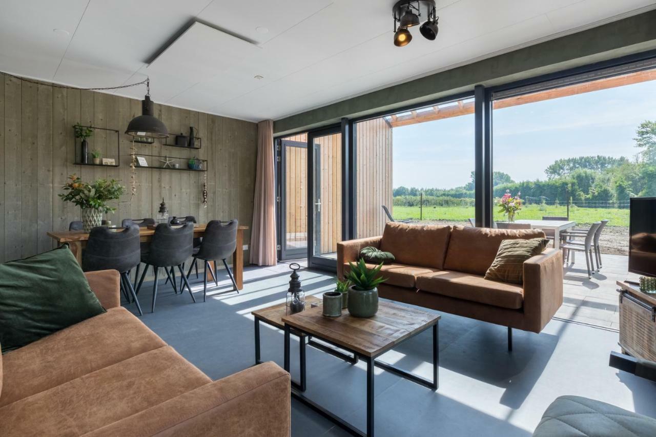Welcome In - 6 En 12 Personen, Vroondijk In Ferienhaus *